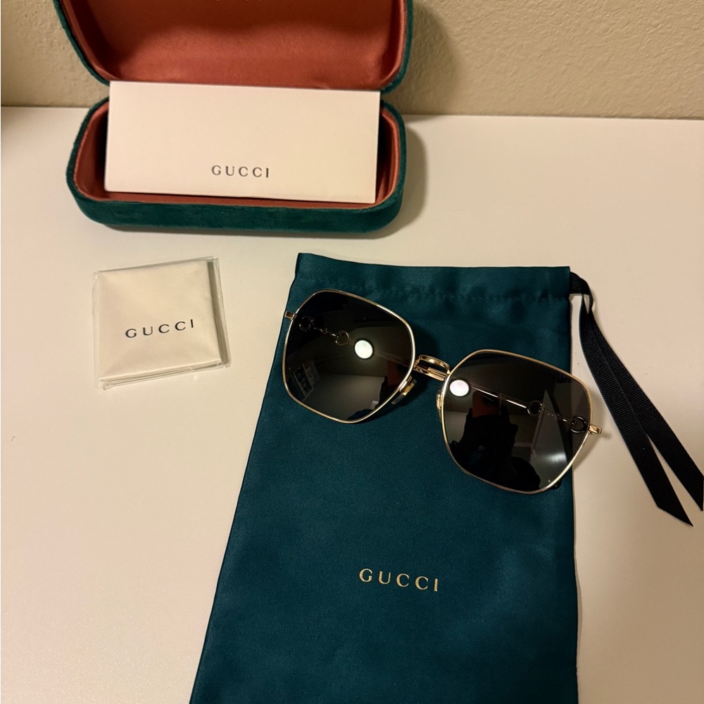 BRAND NEW Gucci Gold Sunglasses Eyewear